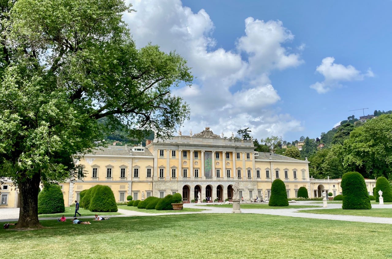 🏛️ 빌라 올모